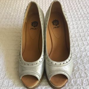 Silver Shimmery Wedge.   Size 7